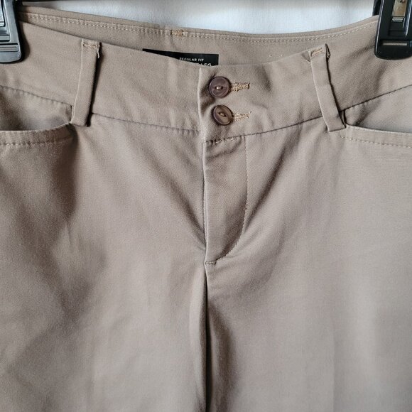 Lee Pants Women's Secretly Shapes Reg Fit Straight Mid Rise sz 8 Short Khaki - Picture 4 of 8